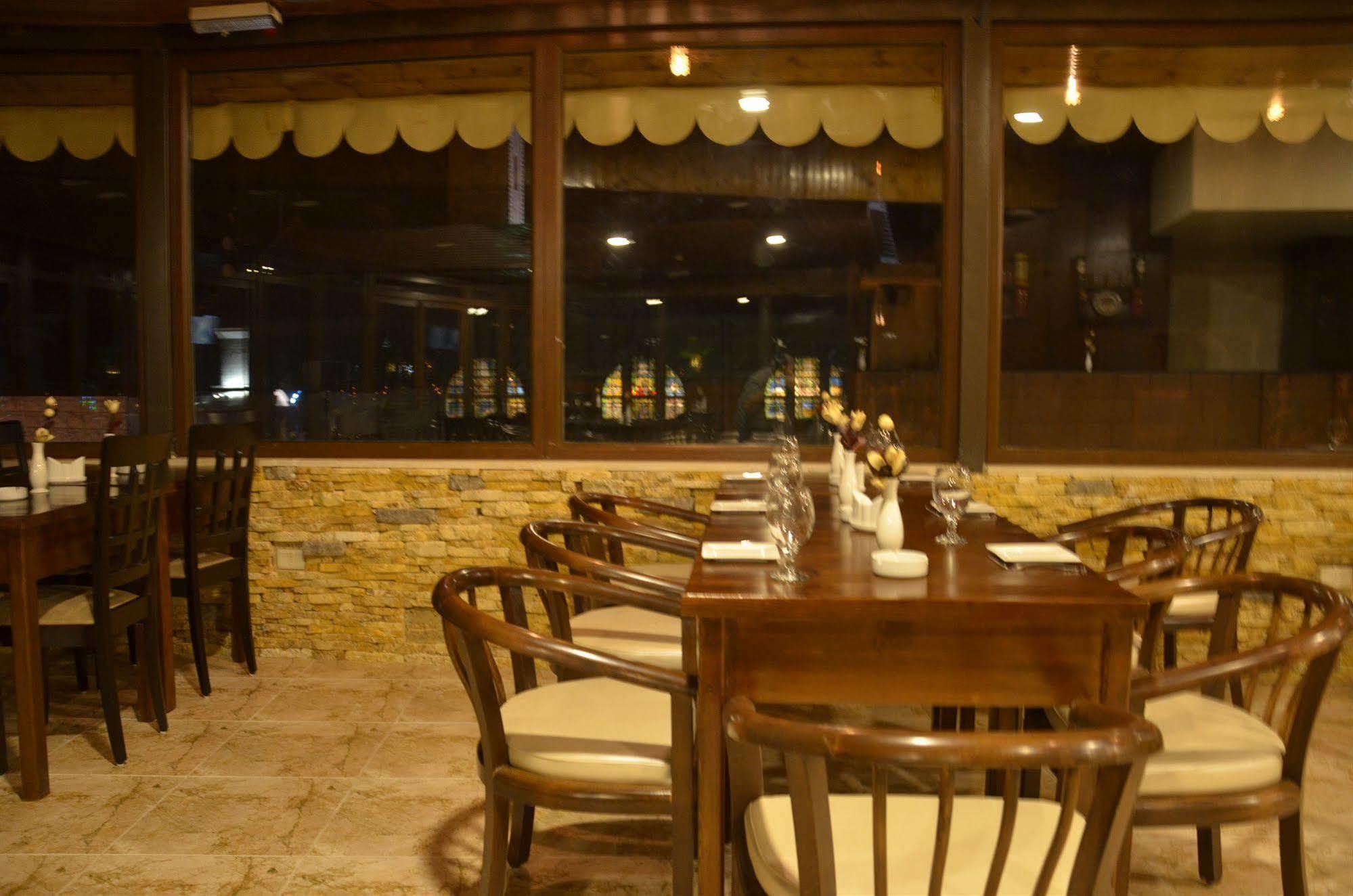 Saint John Hotel Madaba Exterior photo